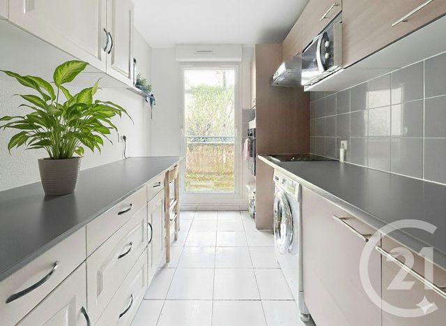 Afficher la photo en grand Appartement F4 à vendre - 4 pièces - 74.33 m2 - NANCY - 54 - LORRAINE - Century 21 Libération