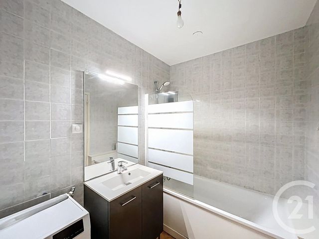 Appartement F4 à vendre - 5 pièces - 75.0 m2 - NANCY - 54 - LORRAINE - Century 21 Libération