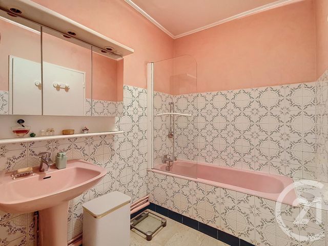 Afficher la photo en grand Appartement à vendre - 4 pièces - 84.7 m2 - NANCY - 54 - LORRAINE - Century 21 Libération