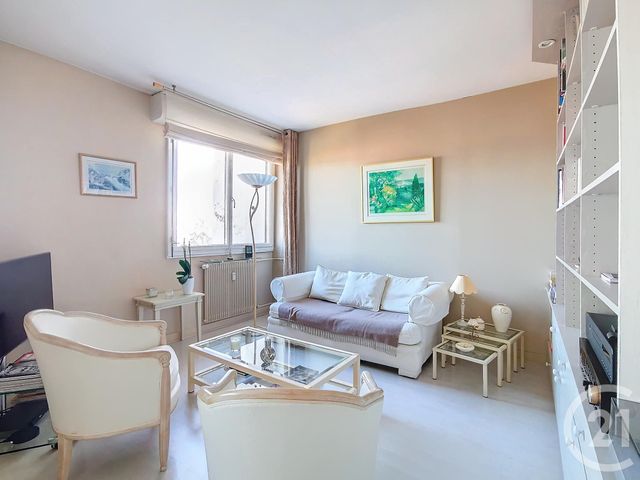 Afficher la photo en grand Appartement à vendre - 4 pièces - 84.7 m2 - NANCY - 54 - LORRAINE - Century 21 Libération