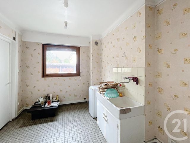 Afficher la photo en grand Appartement F4 à vendre - 4 pièces - 99.88 m2 - NANCY - 54 - LORRAINE - Century 21 Libération