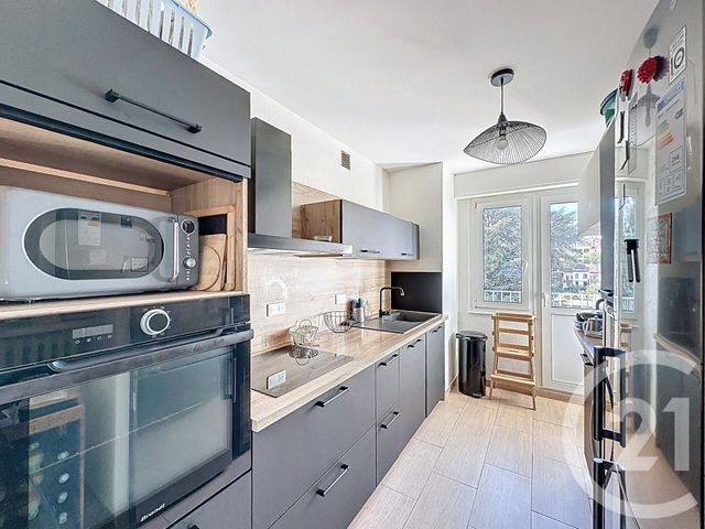 Afficher la photo en grand Appartement F3 à vendre - 3 pièces - 87.49 m2 - VANDOEUVRE LES NANCY - 54 - LORRAINE - Century 21 Libération