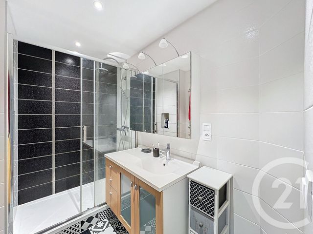 Appartement F4 à vendre - 4 pièces - 84.15 m2 - VANDOEUVRE LES NANCY - 54 - LORRAINE - Century 21 Libération