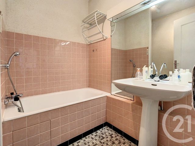 Appartement F2 à louer - 2 pièces - 41.15 m2 - VILLERS LES NANCY - 54 - LORRAINE - Century 21 Libération