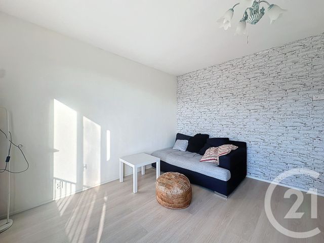 Appartement F3 à louer - 3 pièces - 57.66 m2 - NEUVES MAISONS - 54 - LORRAINE - Century 21 Libération