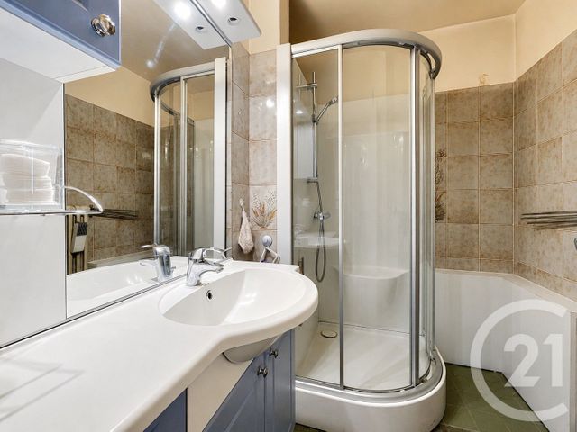 Appartement F3 à vendre - 3 pièces - 70.67 m2 - VANDOEUVRE LES NANCY - 54 - LORRAINE - Century 21 Libération